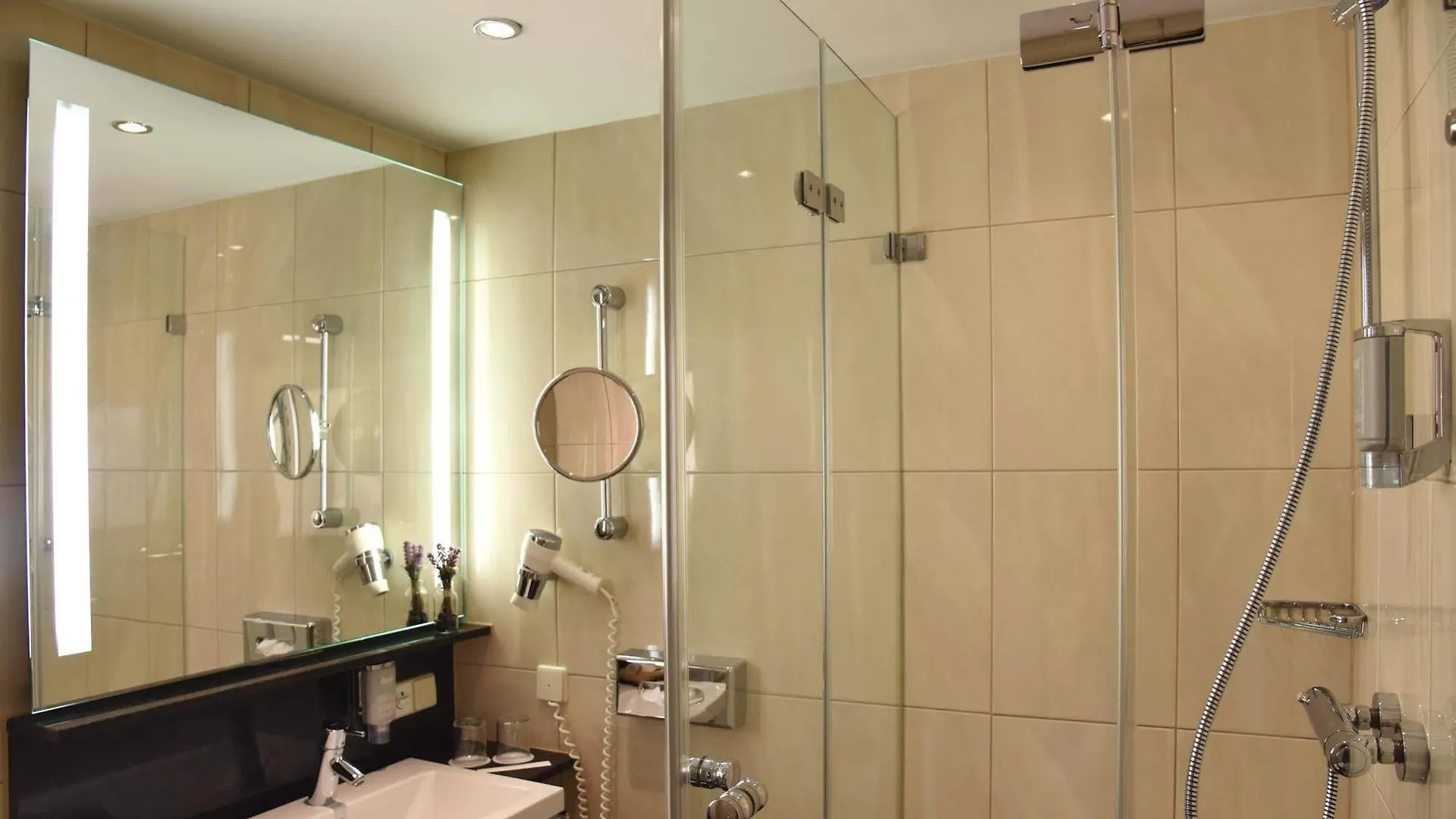 Intercityhotel Stuttgart Hotel